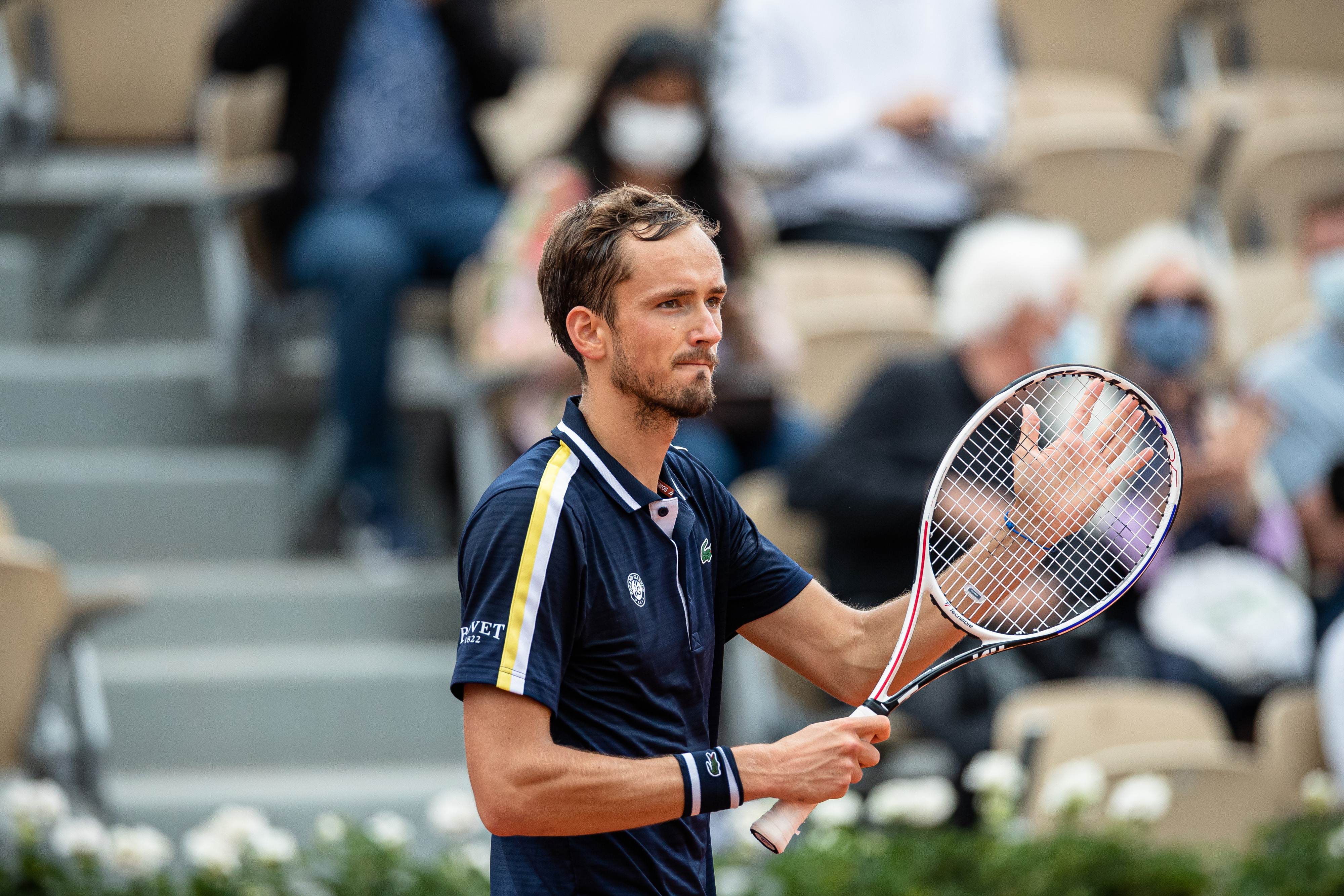 世界网球队血洗西班牙网球队，梅德韦杰夫关键制胜的简单介绍