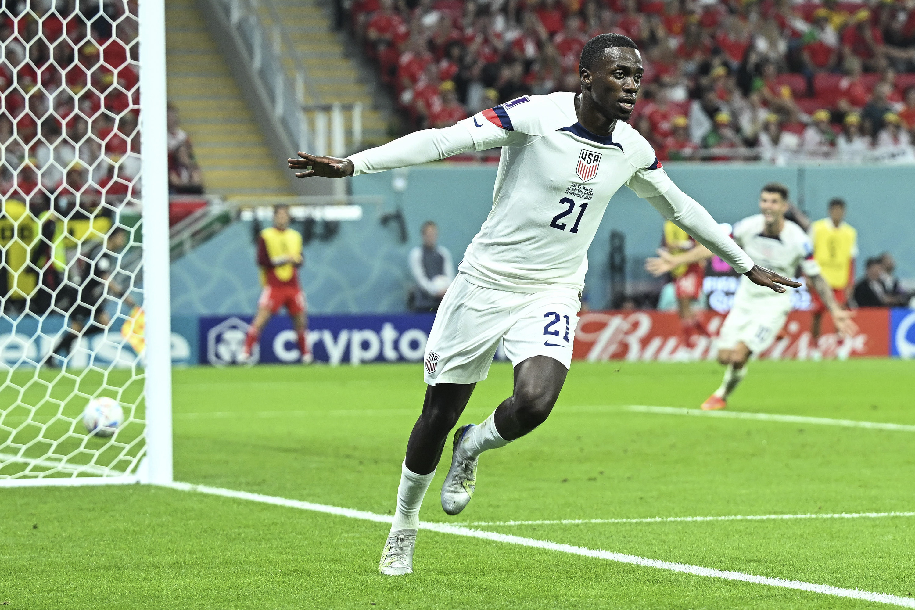 关于加拿大绝杀多特蒙德，乔瓦尼·雷纳关键制胜的信息