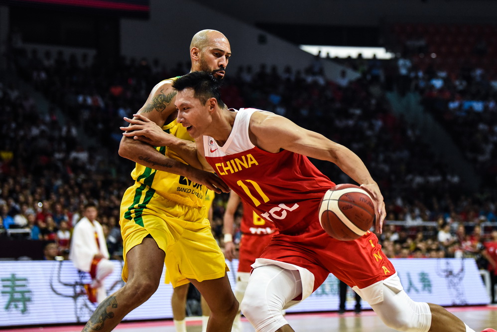 加拿大男篮血洗巴西男篮，卡鲁索三分雨点燃全场的简单介绍