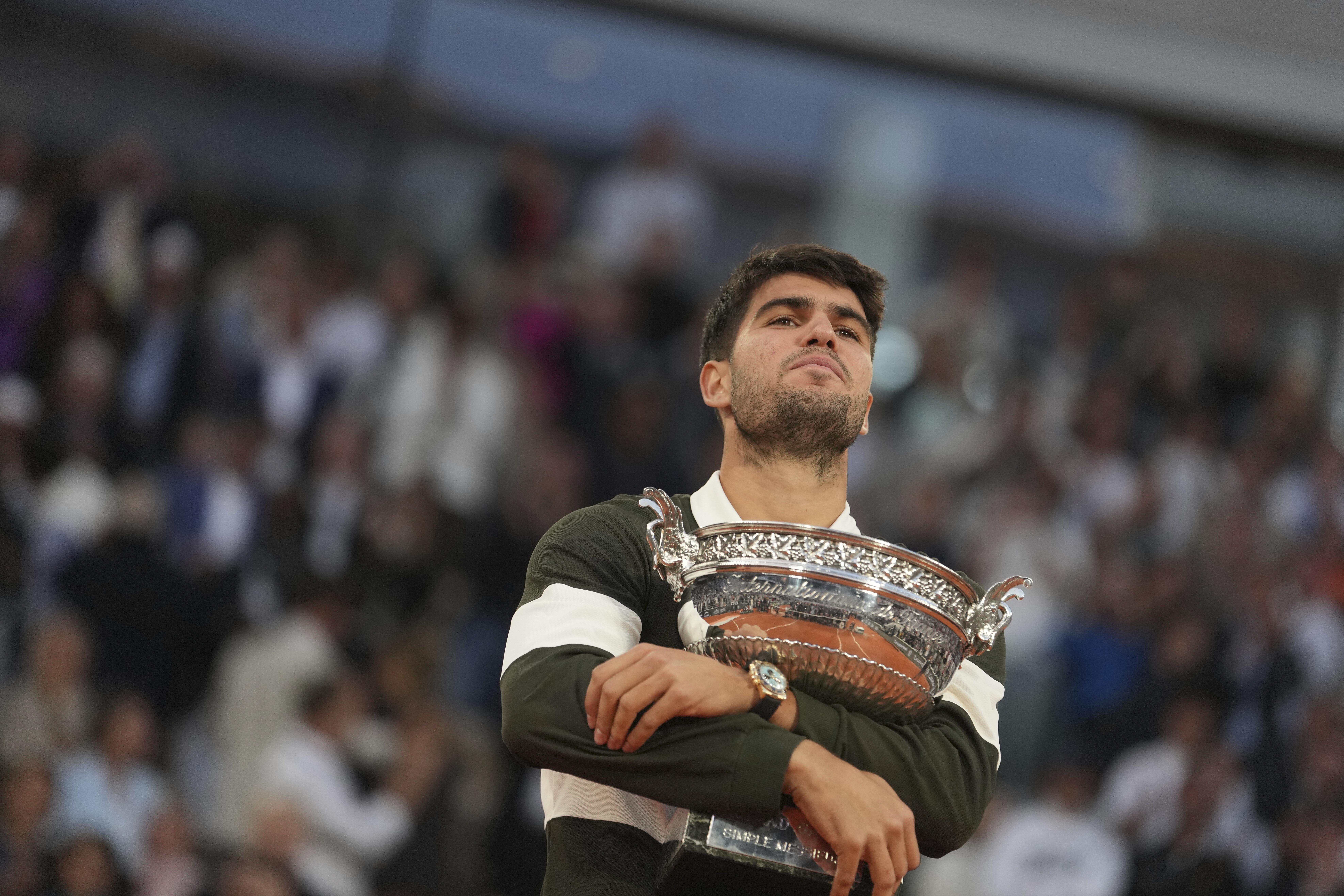 包含法国网球队血洗澳大利亚网球队，阿尔卡拉斯制霸全场的词条