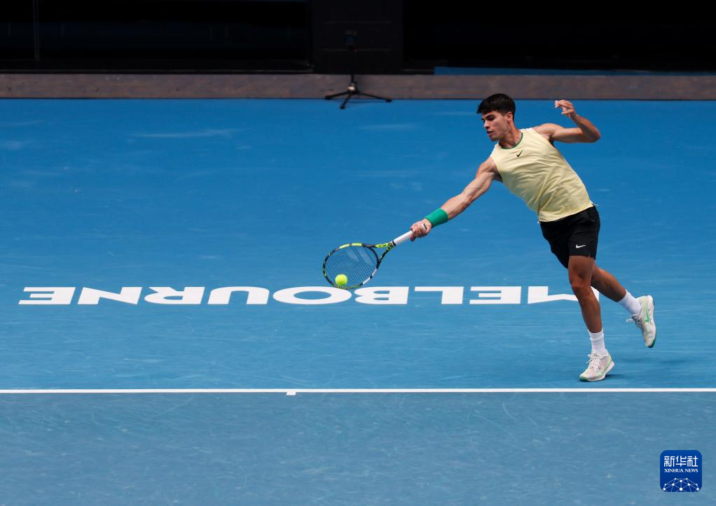 包含法国网球队血洗澳大利亚网球队，阿尔卡拉斯制霸全场的词条