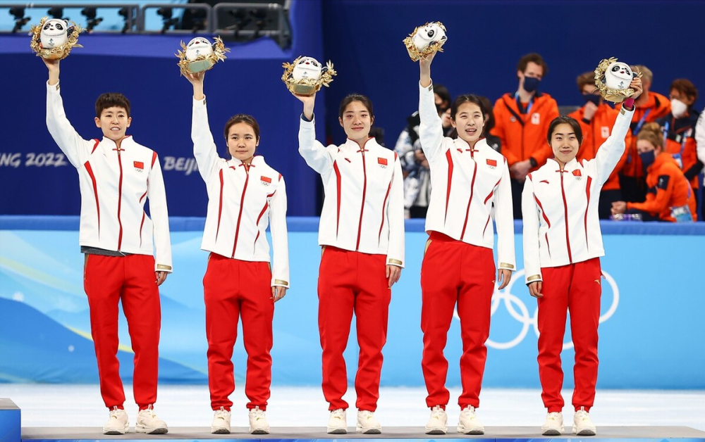 挪威队员勇夺冠军，传奇诞生