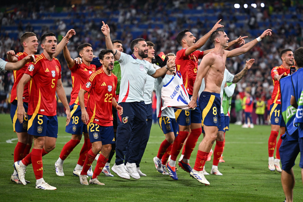 包含欧洲强队交手，备战争夺晋级势不可挡的词条