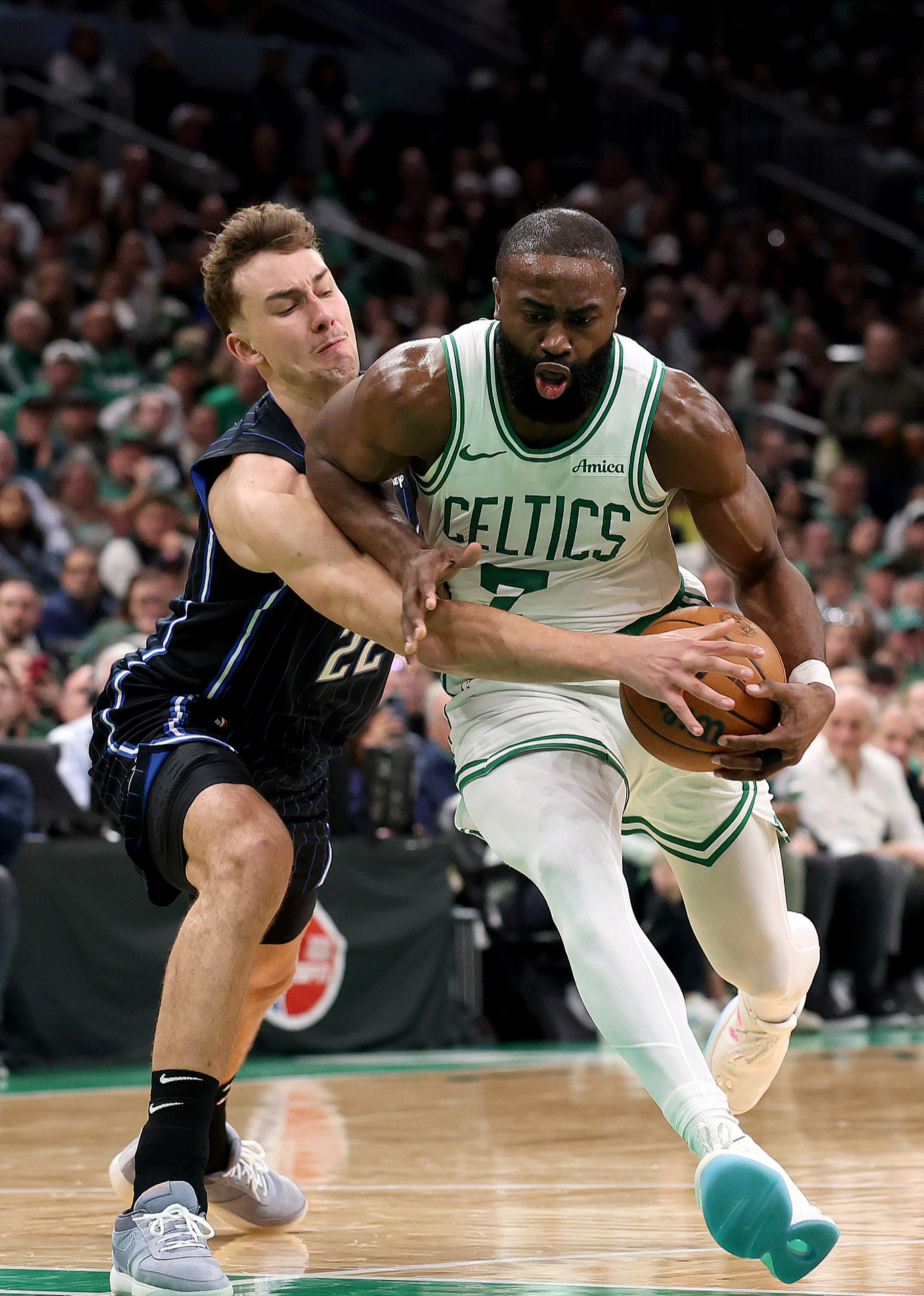 包含凯尔特人B队绝地反击猛龙，汉密尔顿制霸全场的词条