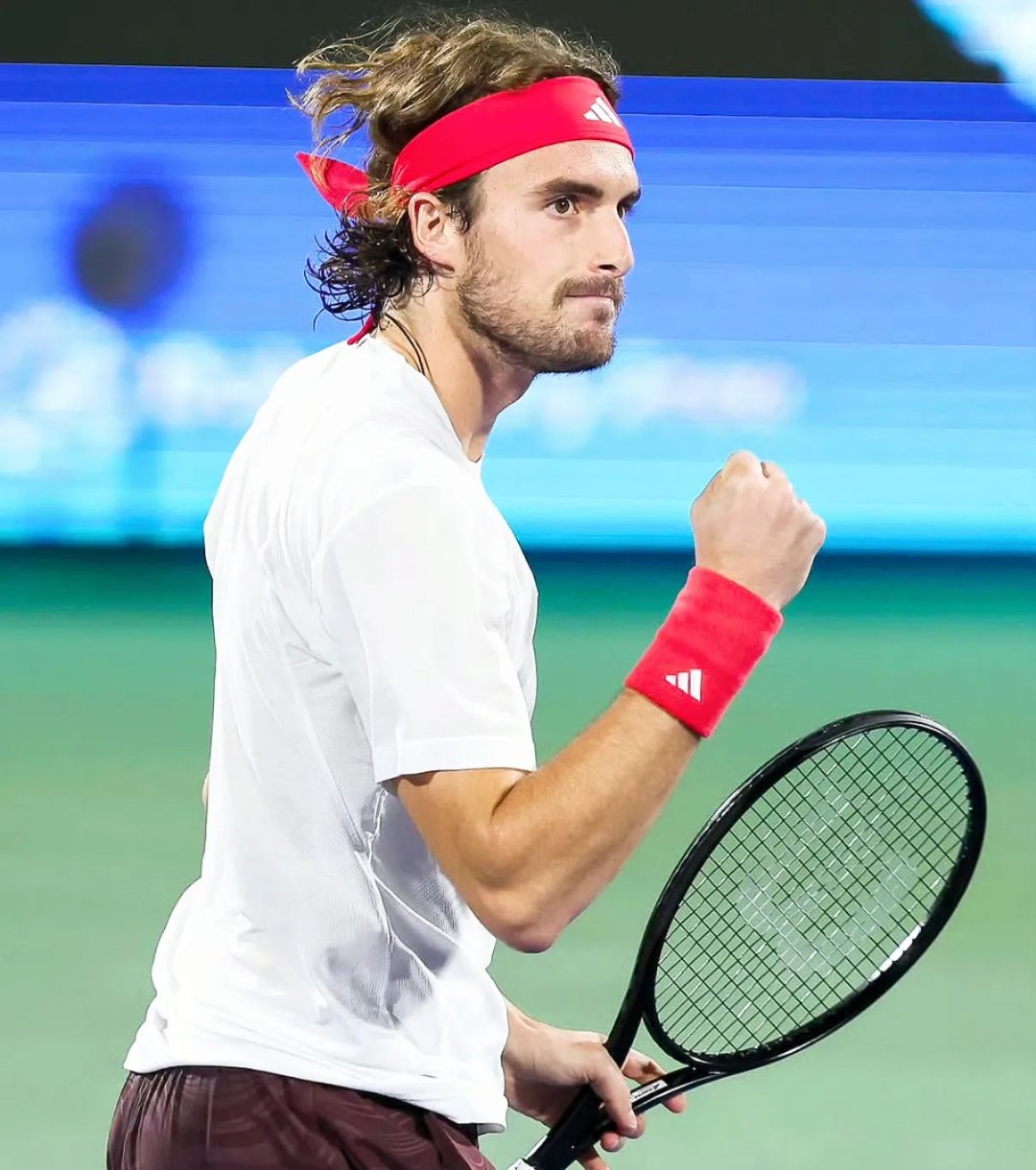 日本网球队鏖战英国网球队,西西帕斯关键制胜的简单介绍 日本网球队鏖战英国网球队,西西帕斯关键制胜的简单介绍