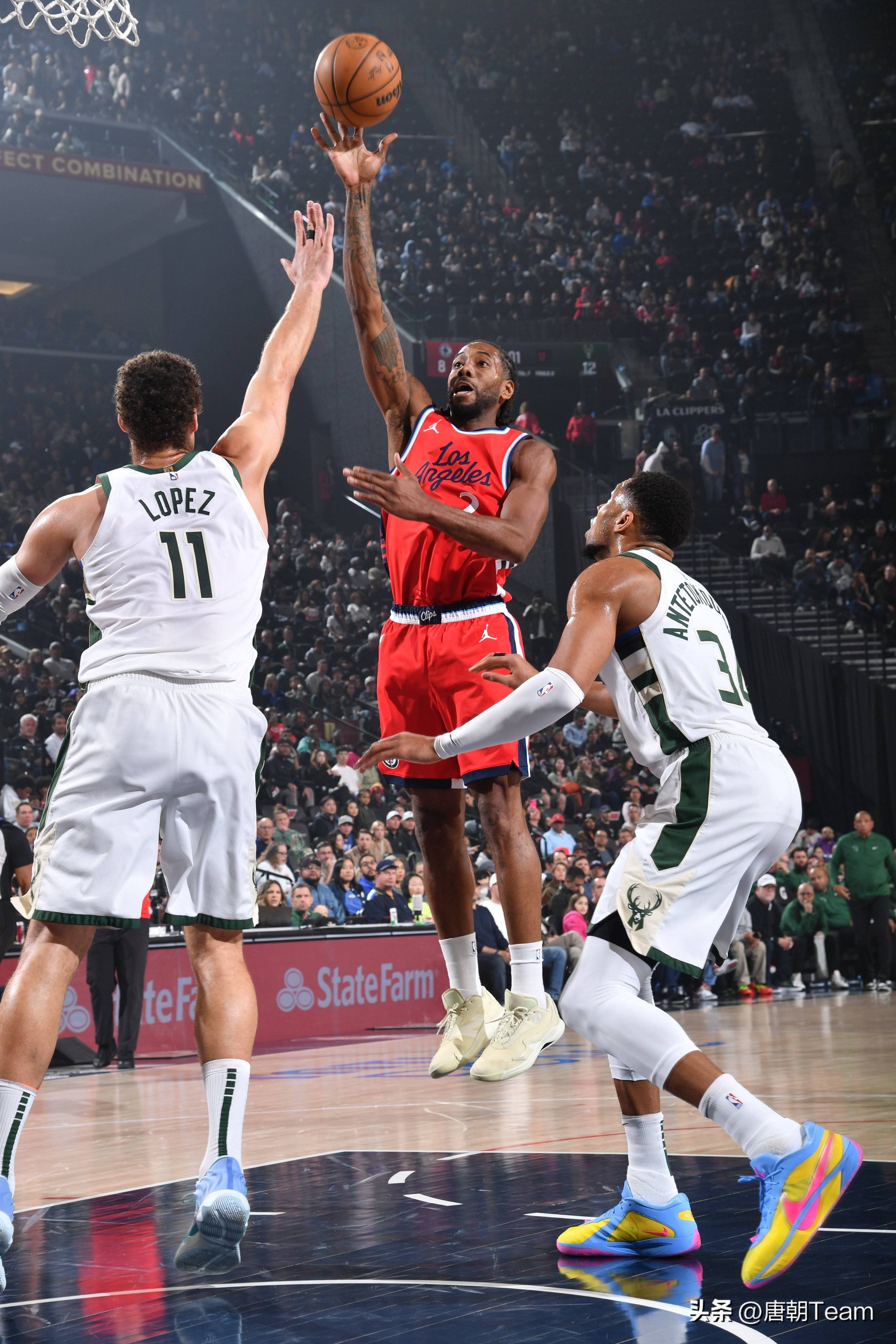 鹈鹕鏖战勇士，伦纳德带队取胜的简单介绍