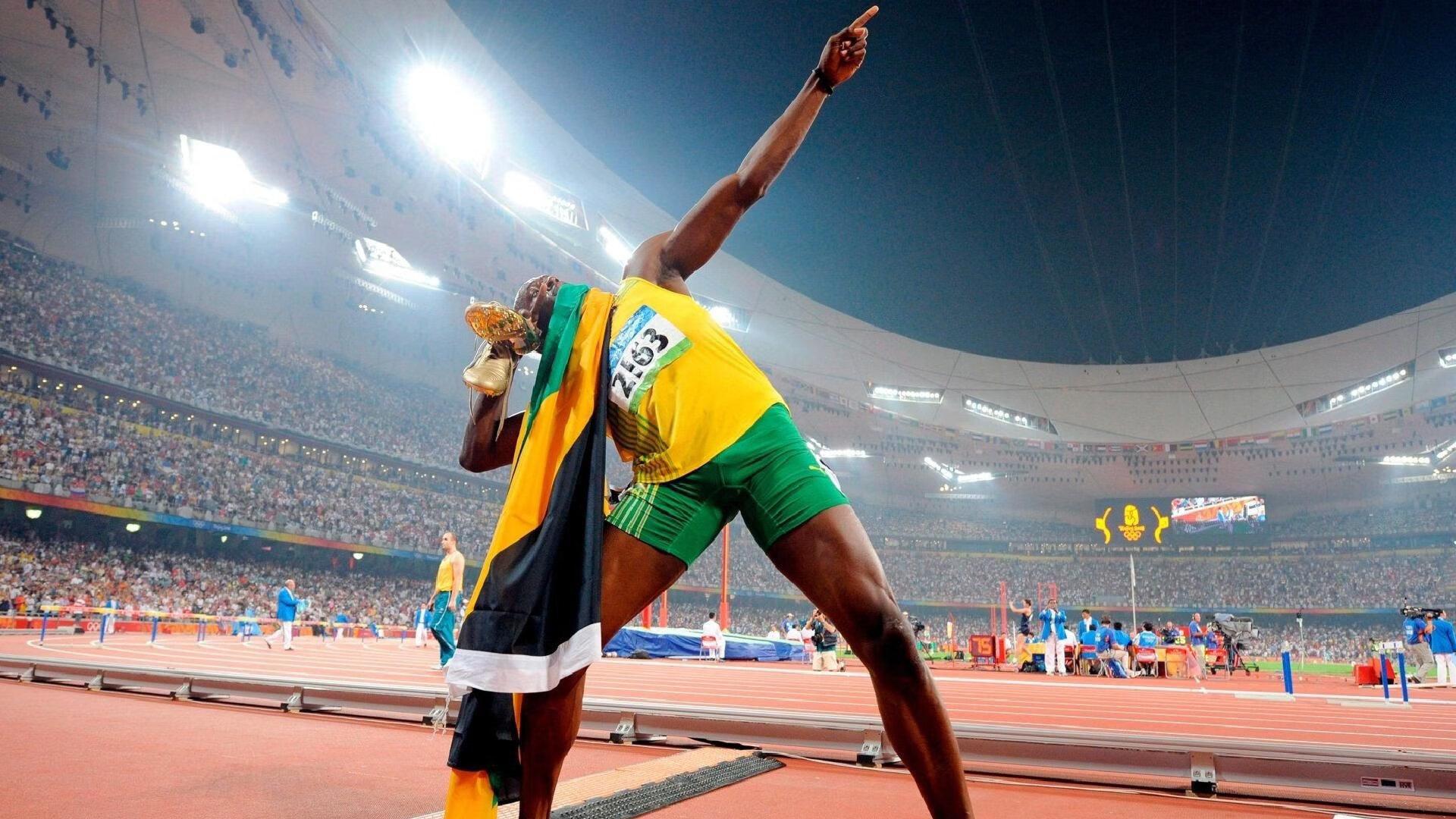 赛道与球场,当F1年度争冠战遇上76人冲垮凯尔特人