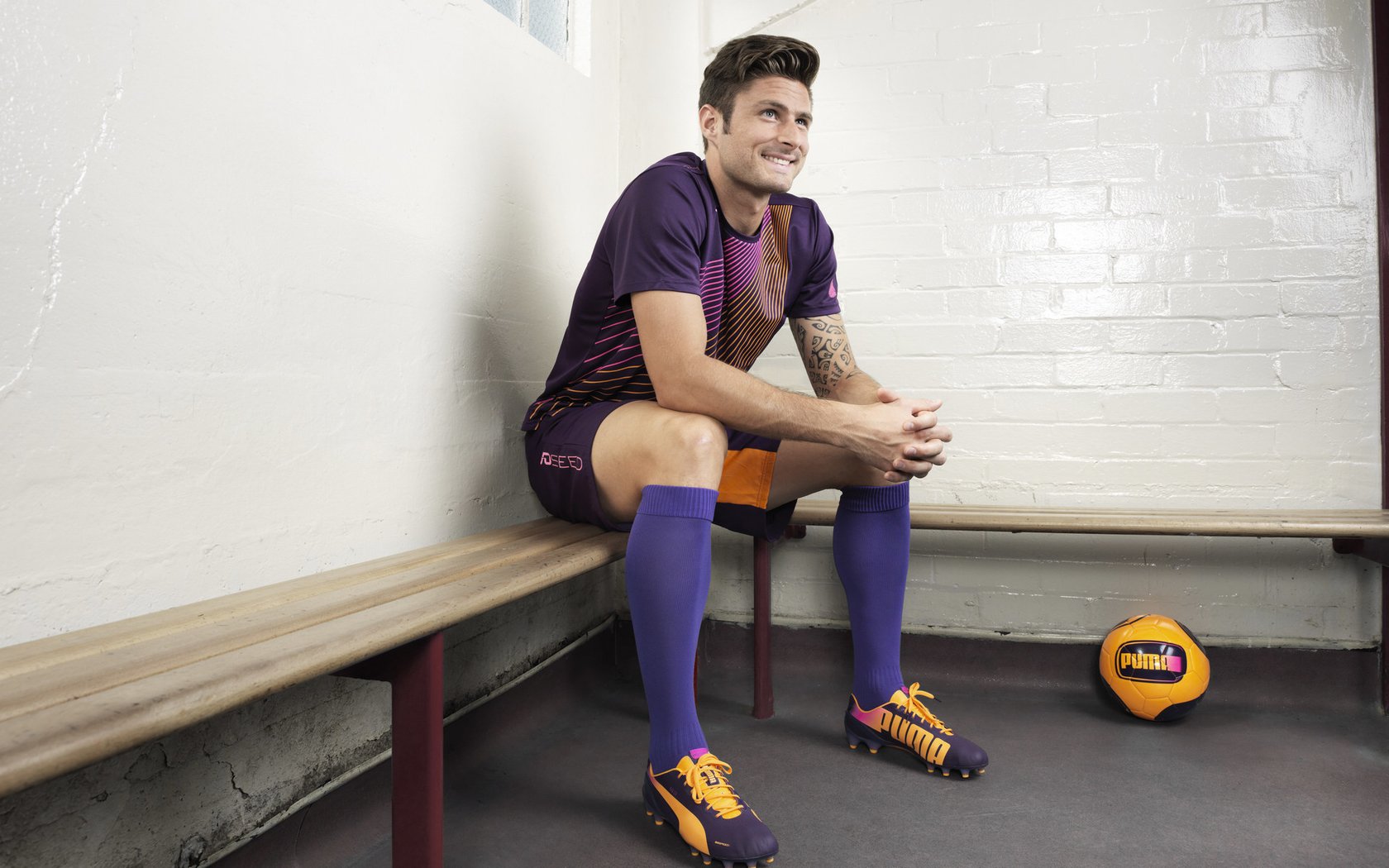 F1街道赛之夜，当引擎轰鸣遇见王者归来，C罗用实力刺破所有质疑