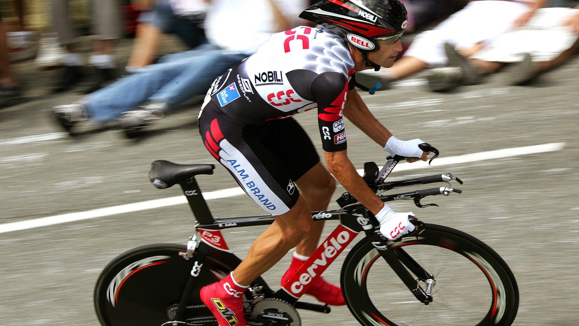 鹈鹕踏平魔术,米切尔在意甲焦点战接管比赛,跨越体育疆界的统治力