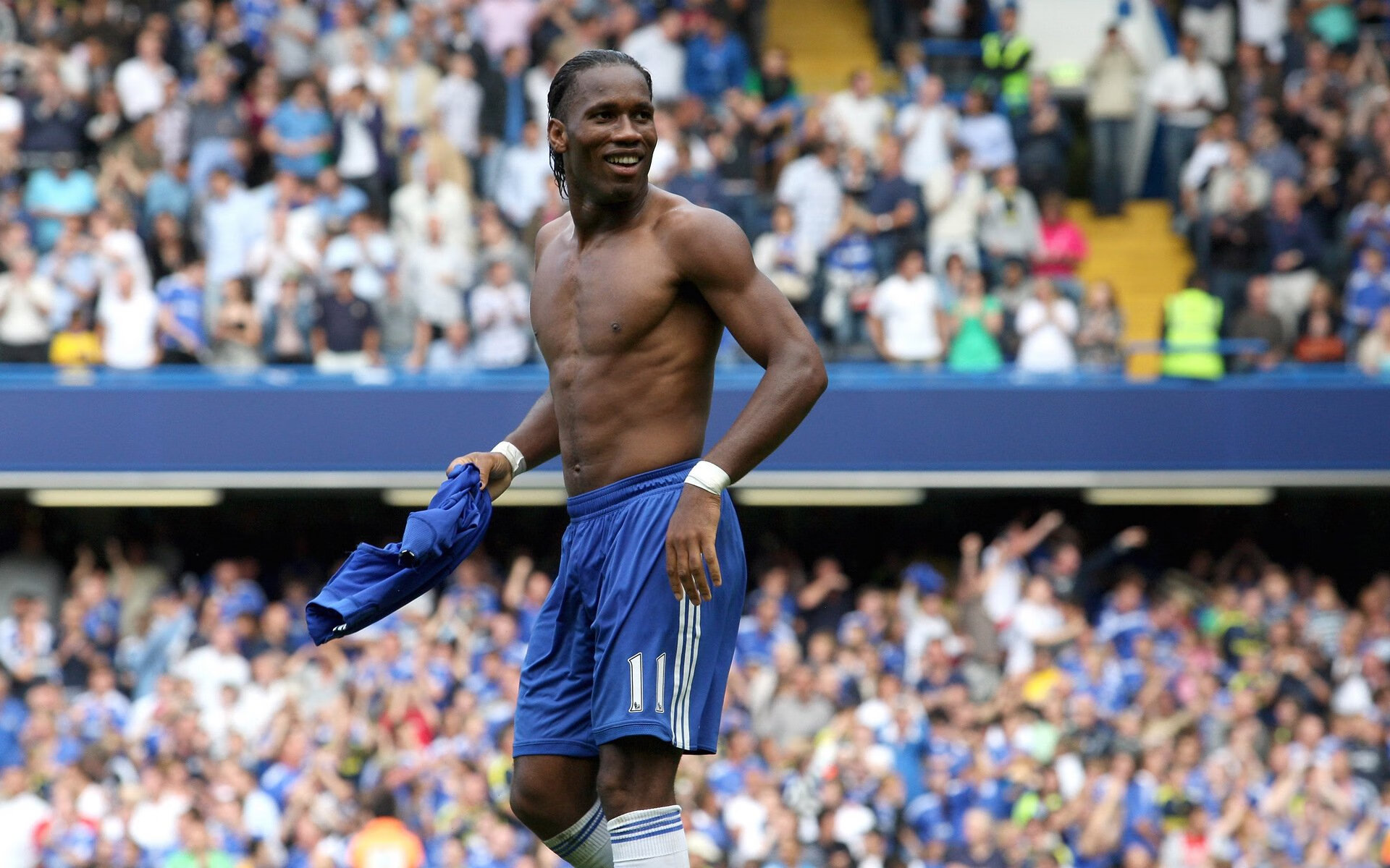 布雷默一夫当关,雷恩体系完美压制喀麦隆攻势—个人能力与战术纪律的胜利交响